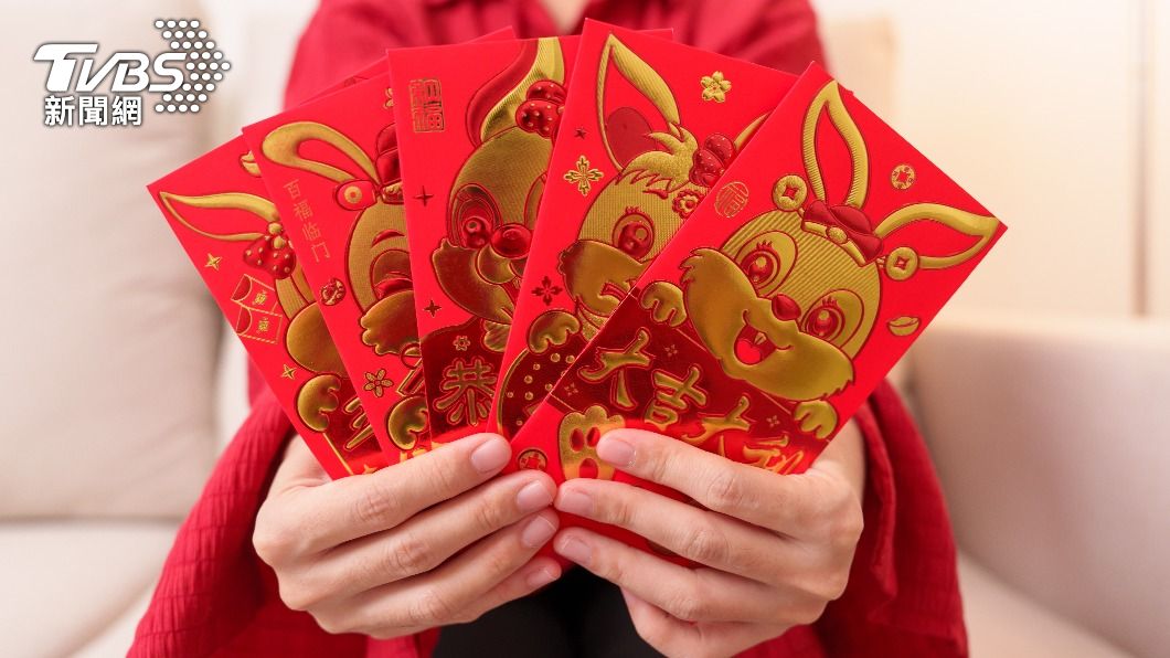 「媽媽幫你存起來」她突收從小到大紅包　樂壞：竟然是真的