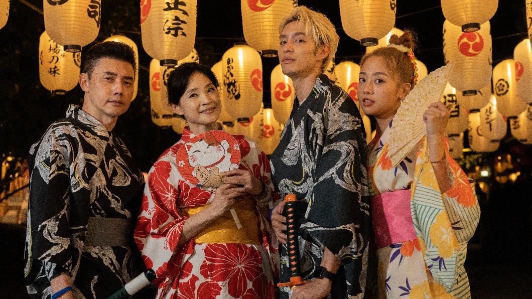 包偉銘(左起)、方季惟、曹佑寧、鬼鬼體驗日本浴衣(圖/東森提供)