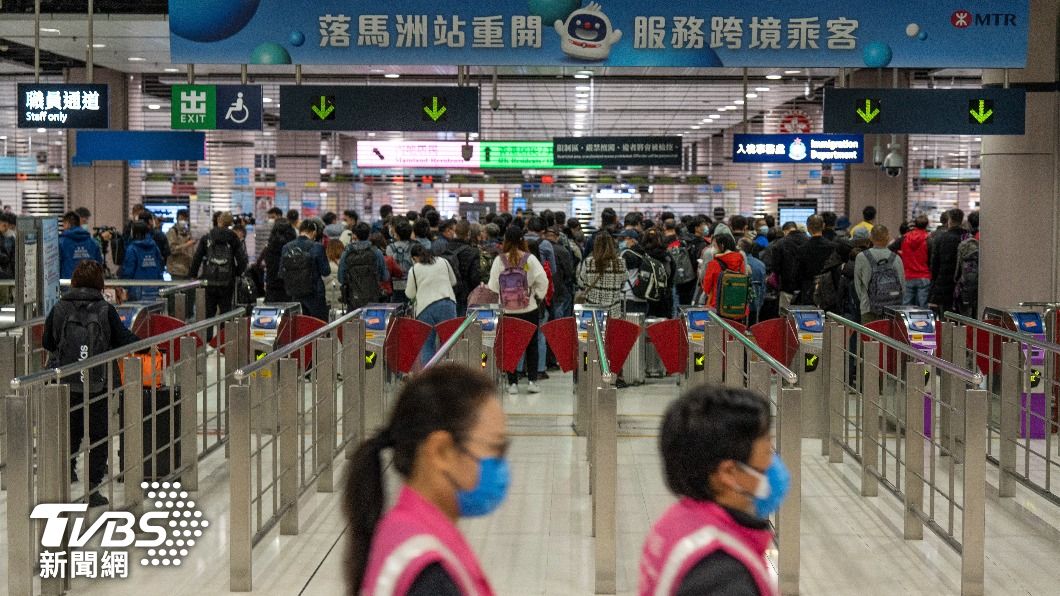 大陸國務院宣佈,本月6日起、全面解除香港、澳門入境限制。(圖/達志影像美聯社)