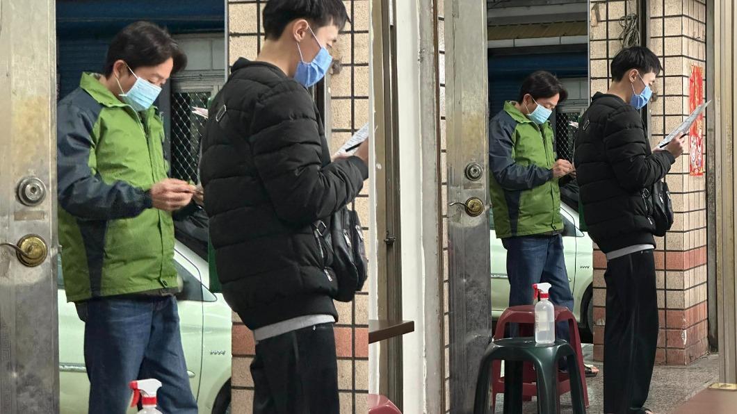 男子身穿綠色外套、留著中分頭髮型,神似賴清德。(圖/翻攝自「路上觀察學院」臉書)