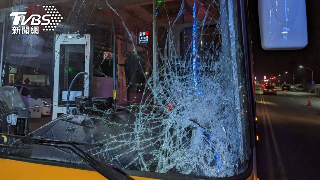 再見成永別!路中撿手機被公車撞死 同志伴侶天人永隔
