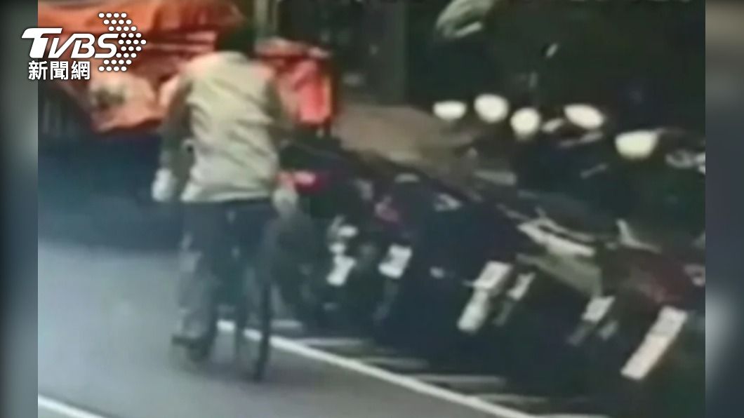 高姓嫌犯騎腳踏車犯案。(圖/TVBS資料照)