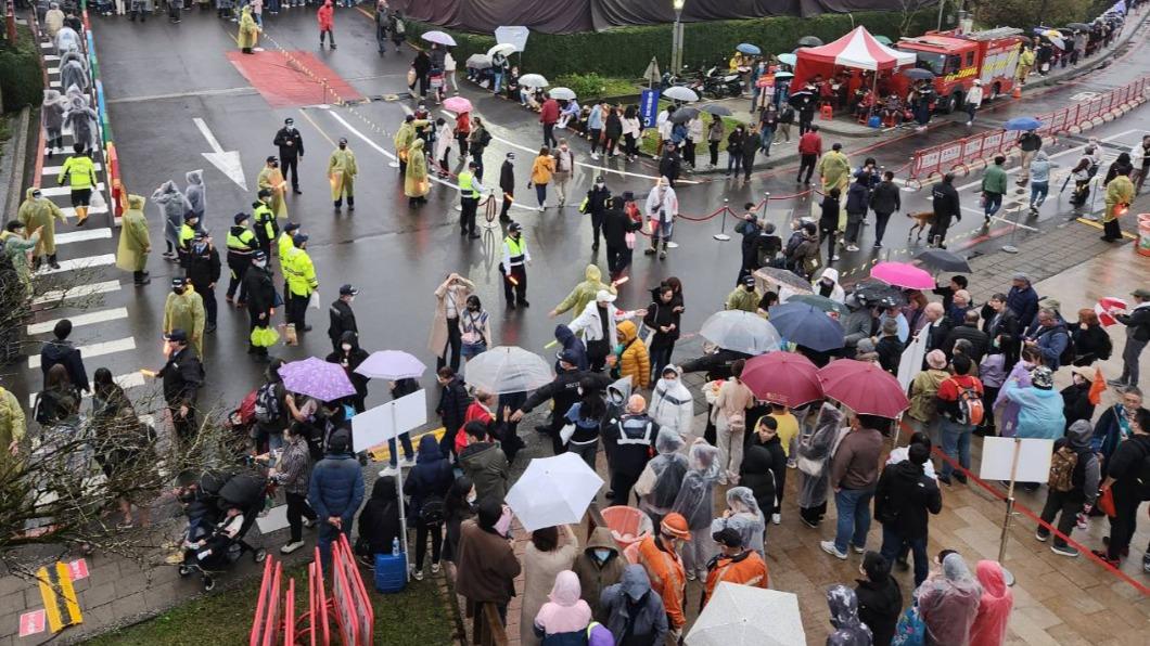 天燈節登場 防止韓國梨泰院踩踏事件重演 瑞芳警出動空拍機監控