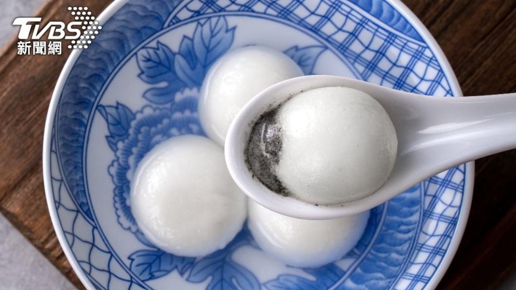 吃湯圓留意別不小心傷到口腔。(示意圖/Shutterstock達志影像)