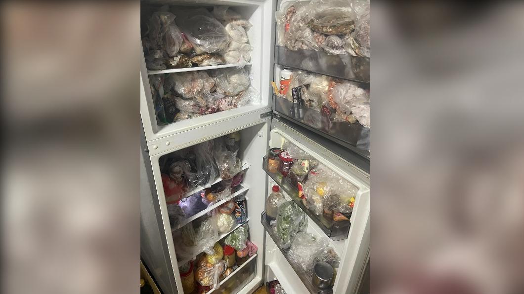 塞超滿!他下班回家一開冰箱超崩潰 網笑:老媽怕你吃不飽