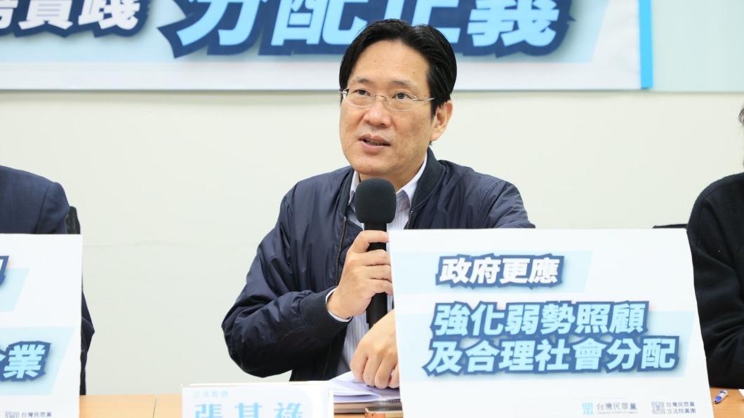 台灣民眾黨立院黨團今天舉行記者會,民眾黨立委張其祿發言。(圖/民眾黨提供)
