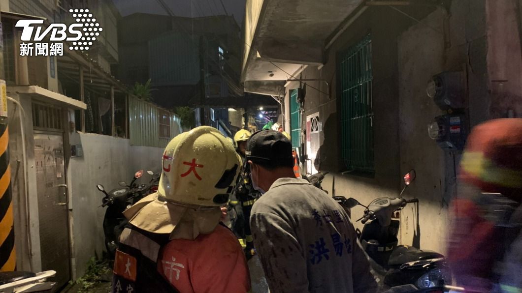 新北公寓清晨火警！　疑前房客縱火燒屋　警全力緝捕中
