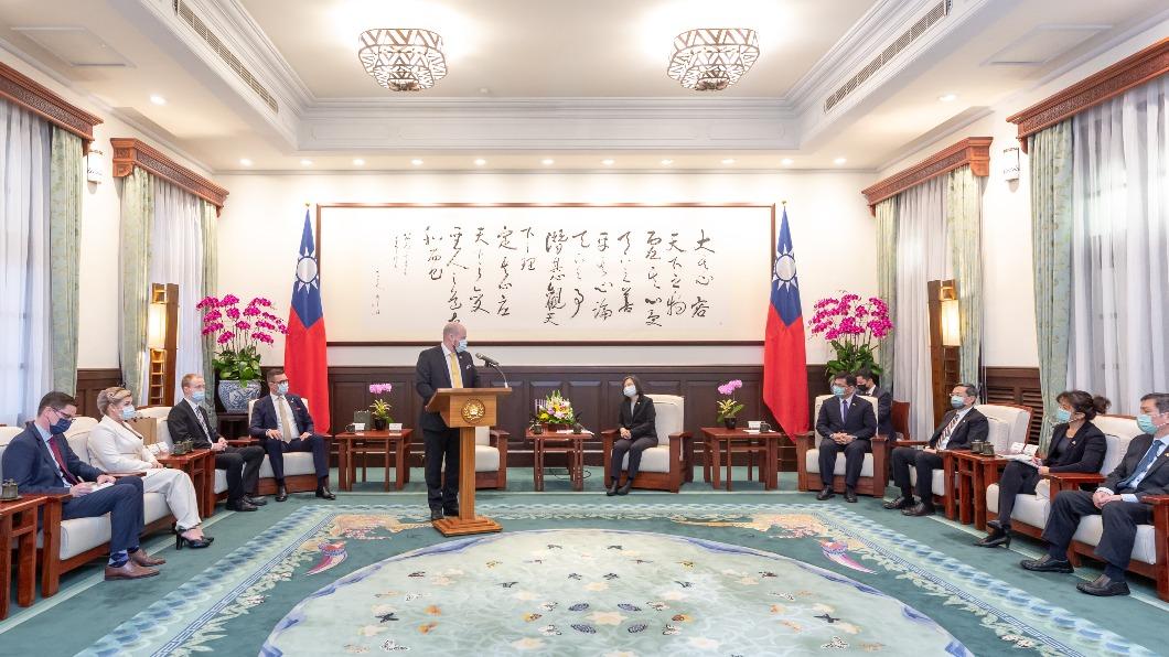 總統蔡英文今(7日)上午接見「芬蘭國會友台小組訪問團」。(圖/總統府提供)