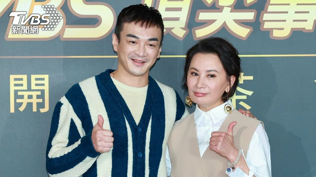 陳亞蘭稱《華燈初上》王牌製作人戴天易(左)是自己的「新郎」。(圖/黃城碩攝)