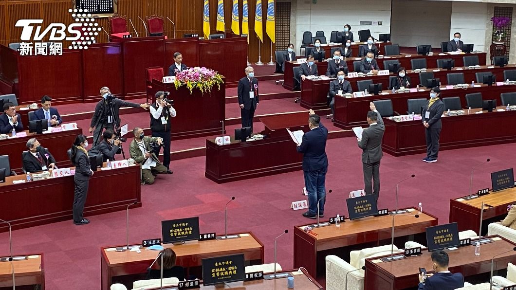 議員大落跑?8藍議員想選立委 黃光芹批:當選民是潘仔