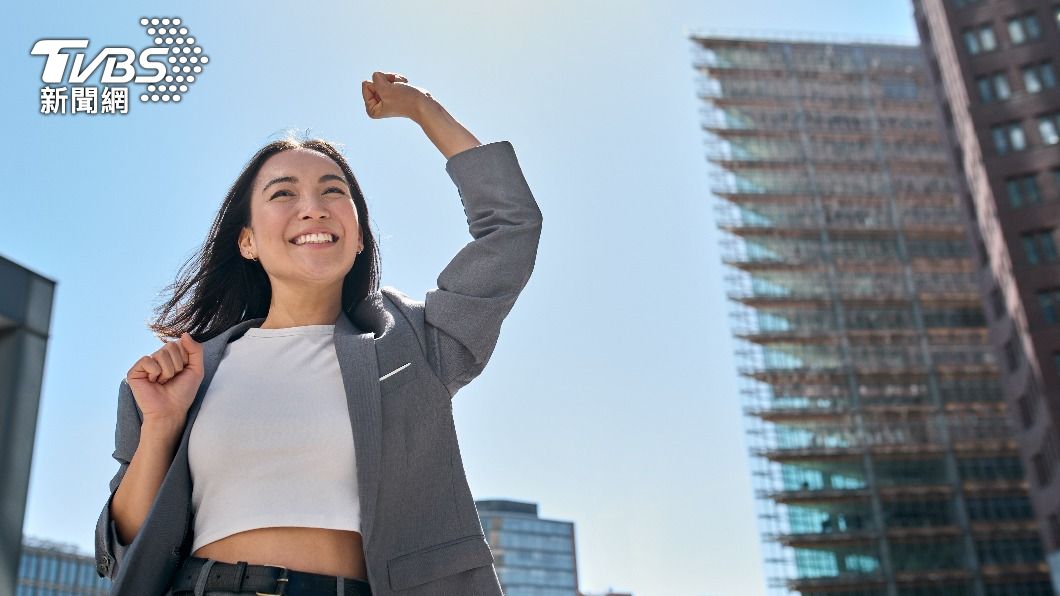 長期保持愉悅的心情,有助於改善腸胃不適。(示意圖,非當事人/shutterstock達志影像)