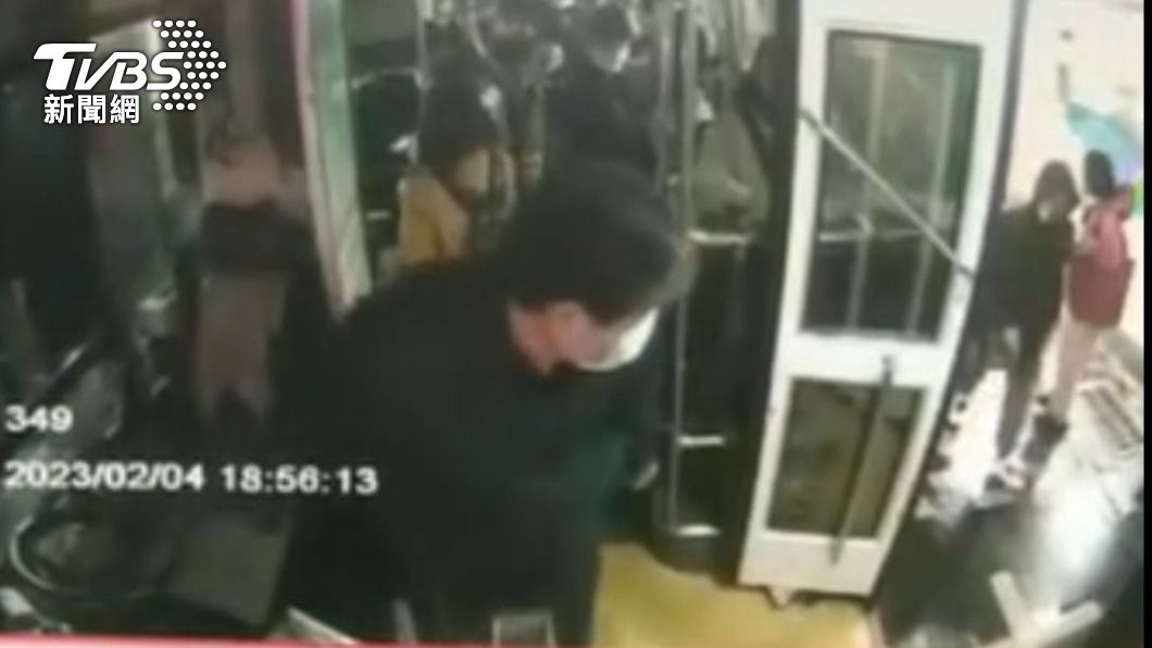 懲處下來了!　拒載身心者的公車司機　被記一大過調內勤