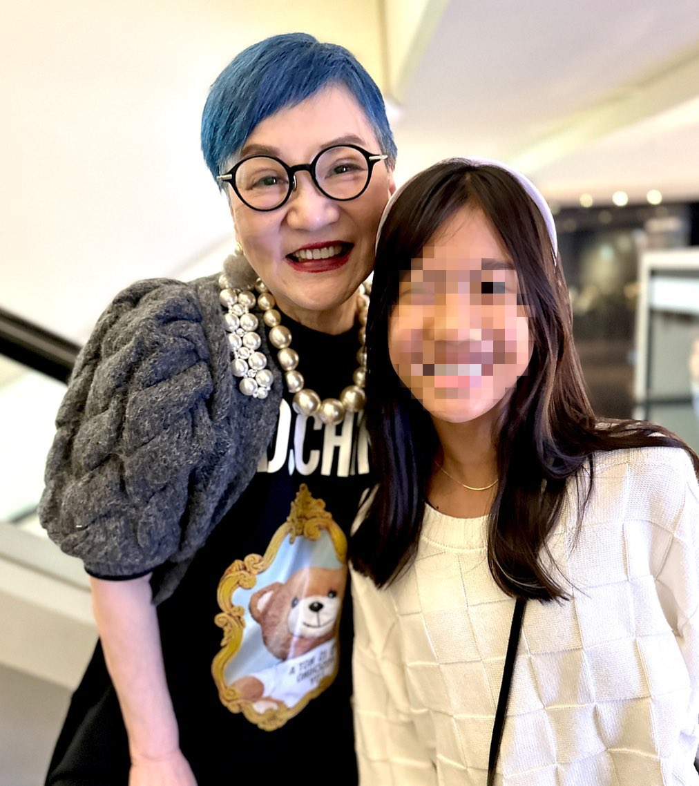 徐曉晰母女巧遇張小燕。(圖/翻攝自徐曉晰臉書)