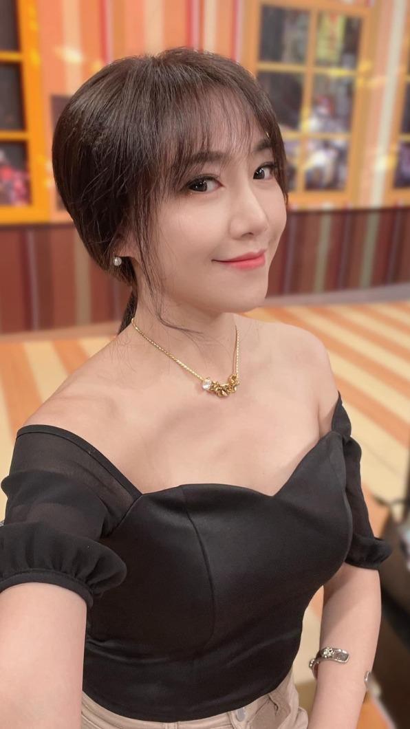 佩佩也曾受鄰怨所苦。(圖/翻攝自雙胞胎佩佩 韓式婚紗女王臉書)