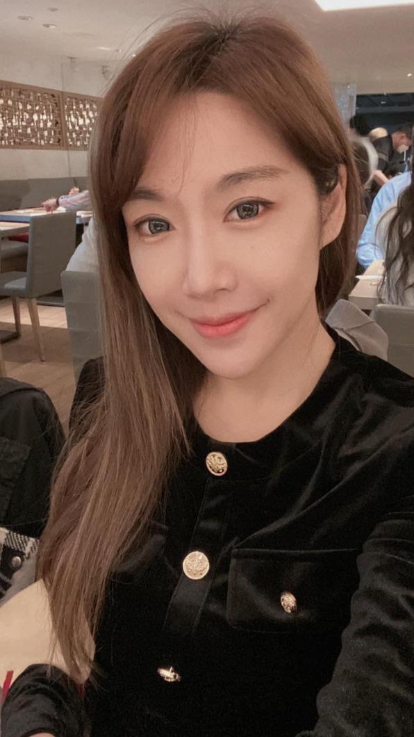 佩佩後來受不了搬走。(圖/翻攝自雙胞胎佩佩 韓式婚紗女王臉書)