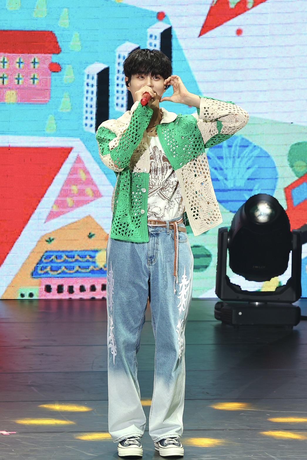 李大輝用中文「很開心見到大家」跟大家打招呼。(圖/黃城碩攝)