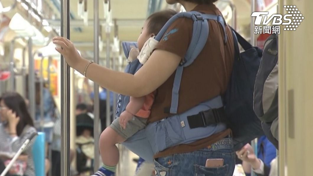 許多家長會帶著小小孩上捷運。（示意圖，非當事人／TVBS資料畫面）
