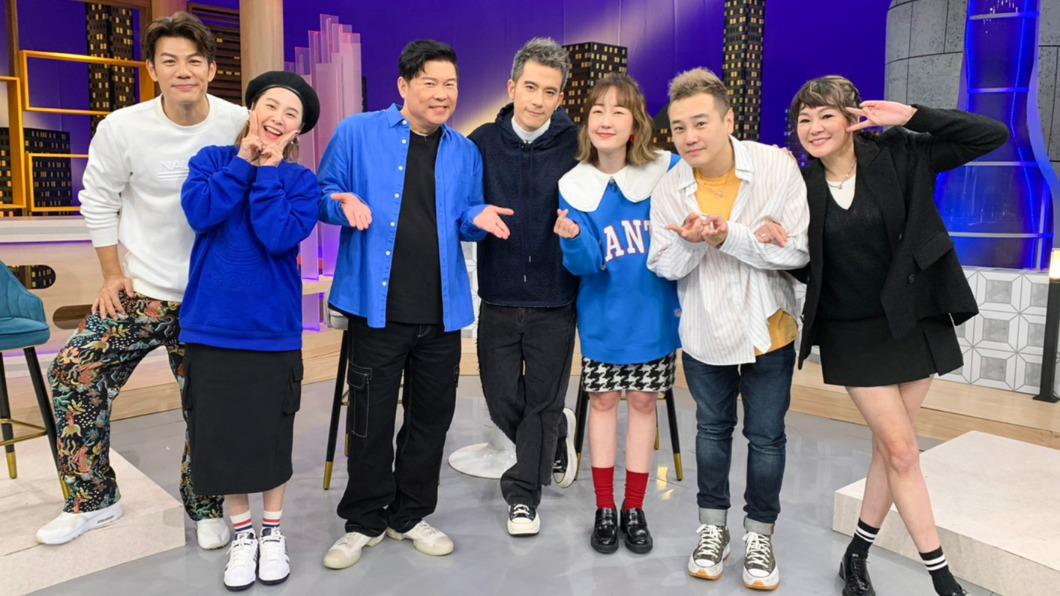 陳志強(左起)、黃小柔、曾國城、JR、巴鈺、綠茶、Vicky上節目。(圖/衛視中文台提供)