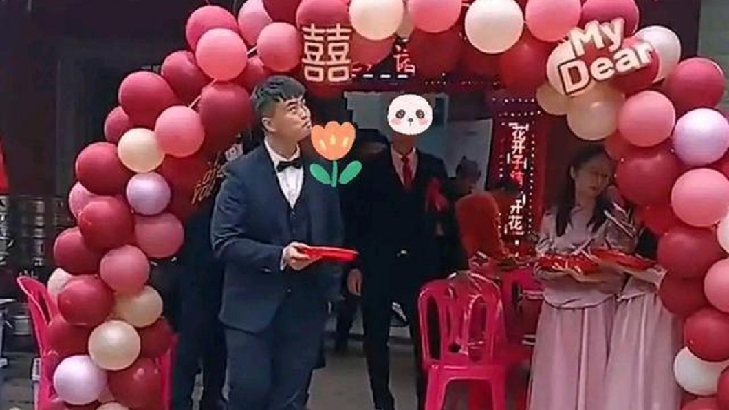 當時連新郎父親也沒現身讓他忍不住無奈大嘆心都涼了。(圖/翻攝自網易新聞)