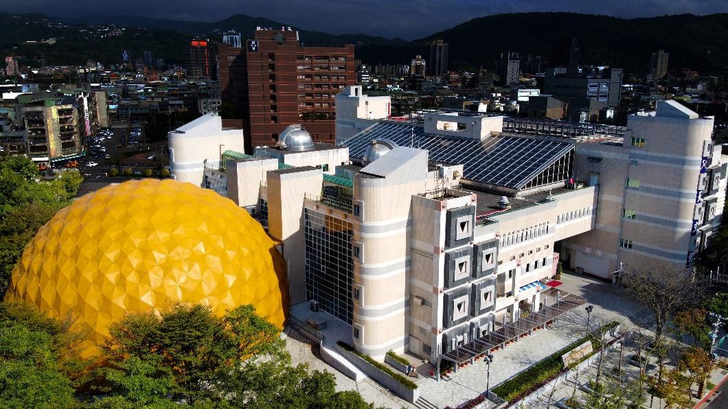 天文館將於周末晚間開放專業天文望遠鏡觀星。（圖／台北天文館提供）