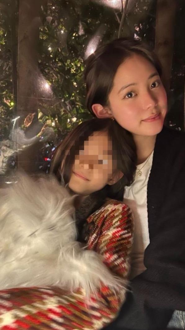 陳冠希曬歐陽娜娜和女兒的同框照。(圖/翻攝自陳冠希IG)