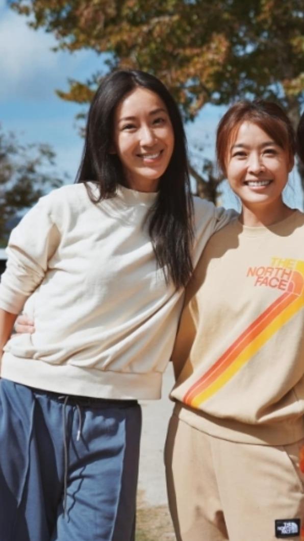 而女星小嫻也陪同前往,讓粉絲狂讚「暖心」。(圖/翻攝隋棠臉書)