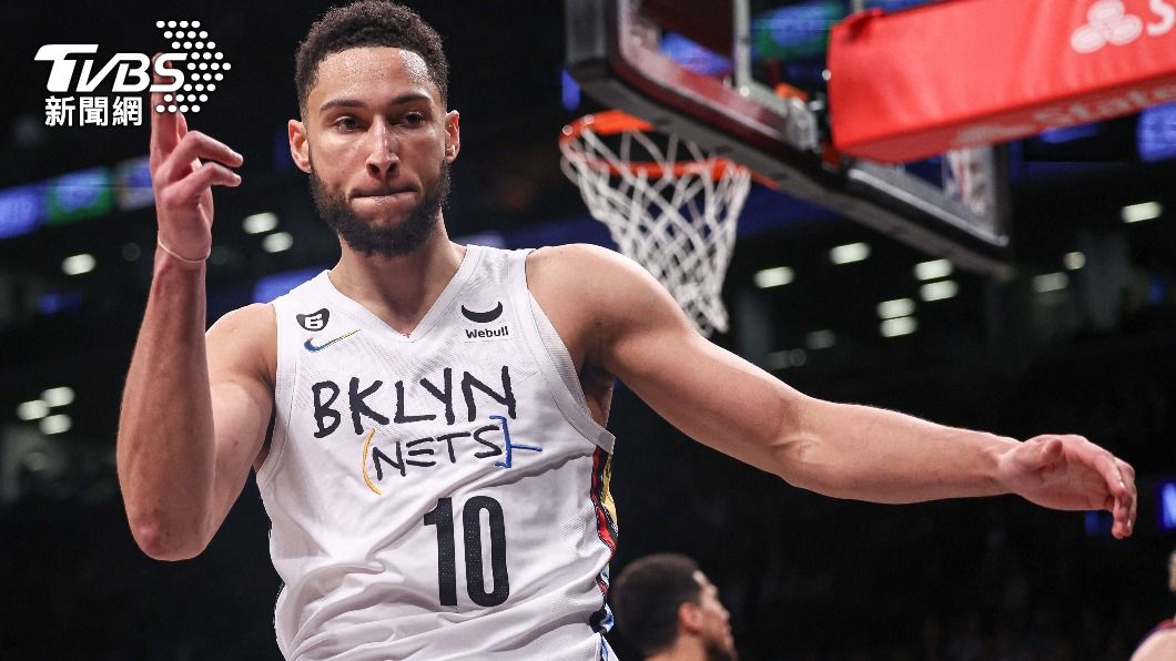 NBA/修圖狀元?西蒙斯休賽季苦練 「超帥肌肉照」遭抓包造假