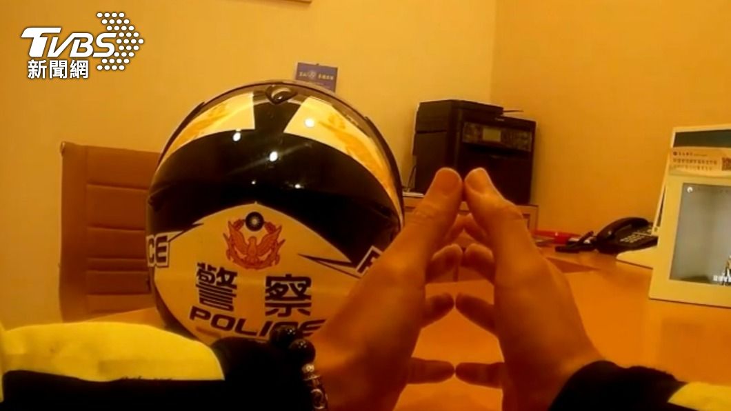 警方到場協助。（圖／TVBS）