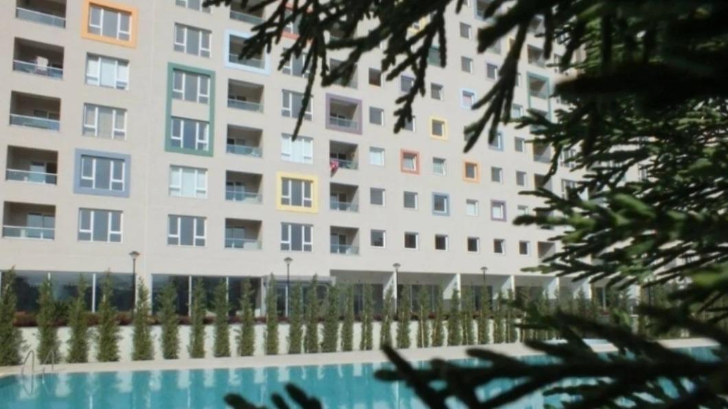 「Rönesans Residence」在2013年落成,有12層樓250戶。(圖/翻攝自《太陽報》)