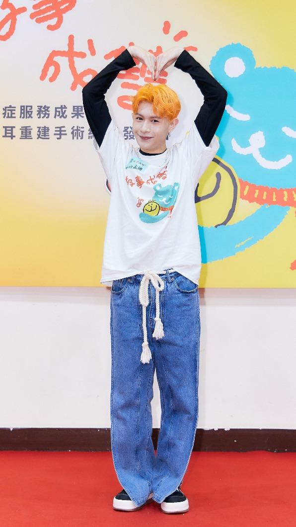 許孟維勇敢面對缺陷，鼓勵有同樣病症的患者繼續堅持。（圖／財團法人羅慧夫顱顏基金會提供）