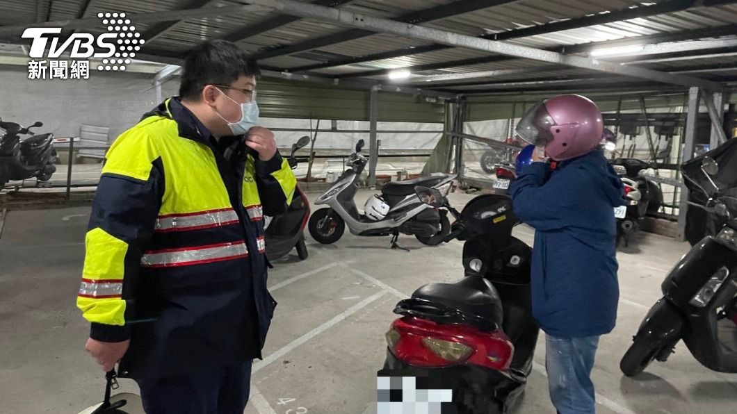 最後發現是婦人記錯停車場了。（圖／警方提供）