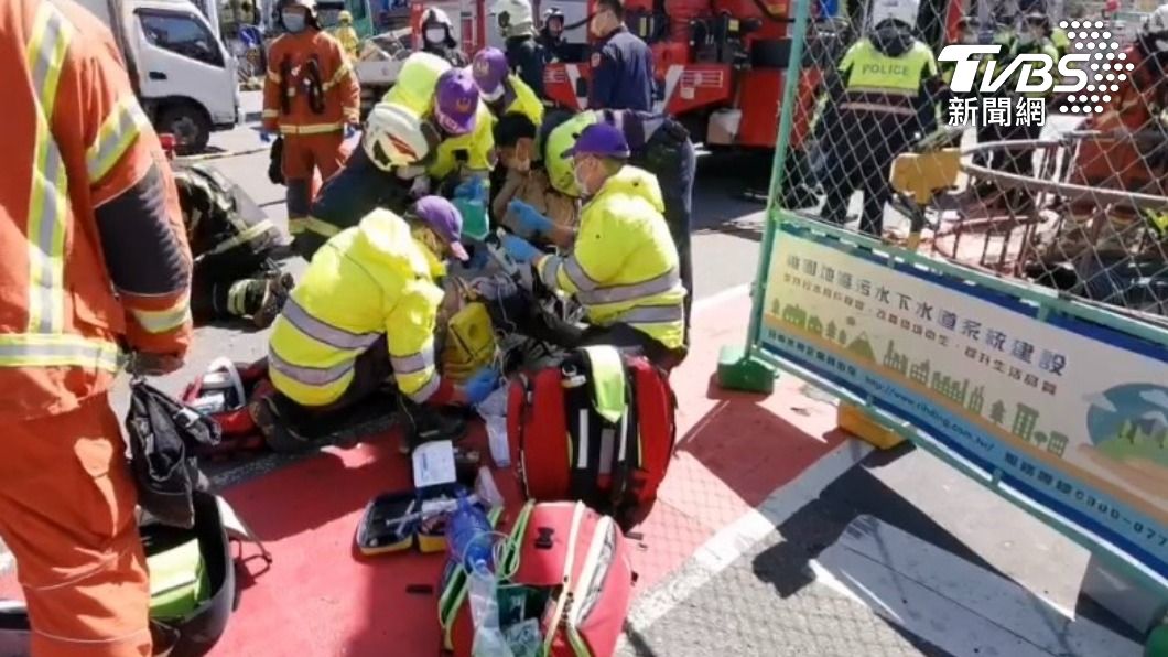 桃園騎士衝破下水道工程護欄 墜「14米深坑洞」身亡