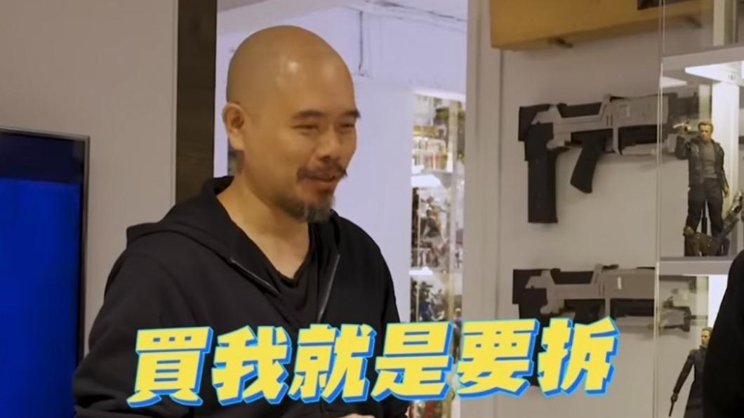 阿木導演表示「模型既然買了,他就是要拆開來玩」。(圖/MR.JOE HOBBY.tv)