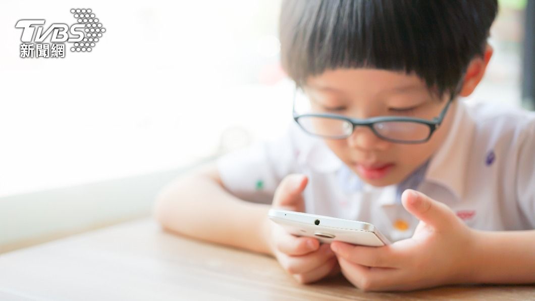 家長注意!新冠疫情「3C使用率增高」 兒童近視度數暴增