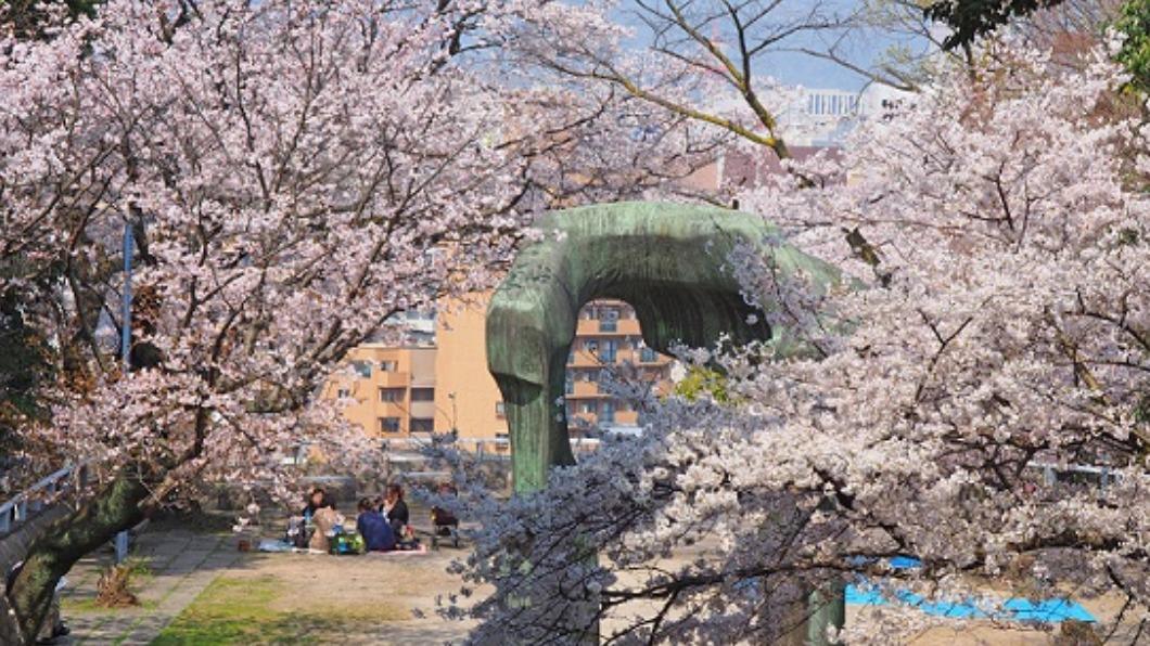 比治山公園以藝術與櫻花聞名。( 圖 / HIT廣島縣觀光聯盟提供)