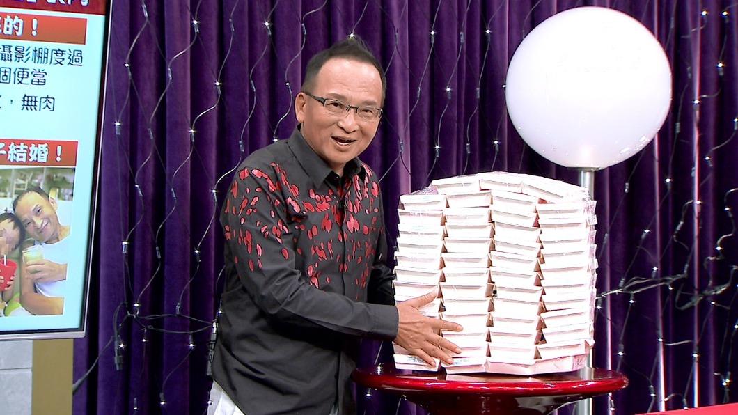 孔鏘年輕拚事業,三餐都靠便當維持體力。(圖/年代新聞提供)