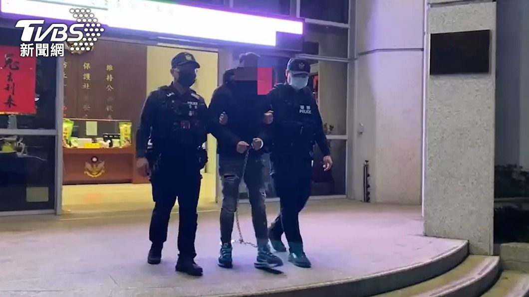 楊姓通緝犯被警方移送法辦 。(圖/TVBS)