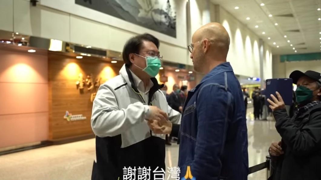 吳鳳也向內政部長林右昌致上謝意。（圖／吳鳳Rifat）
