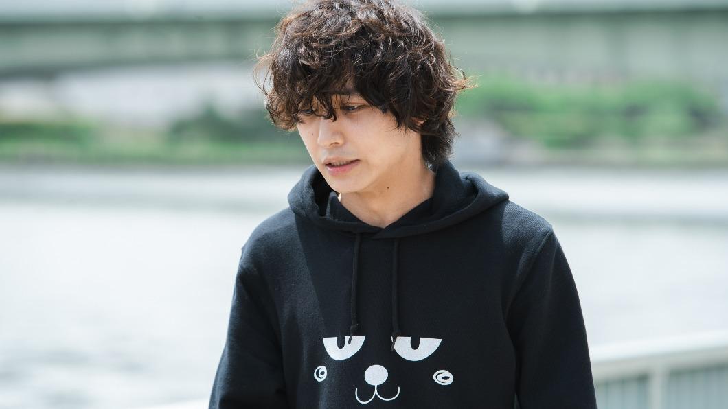 松岡廣大飾演心思複雜的同人漫畫家。(圖/甲上娛樂提供)