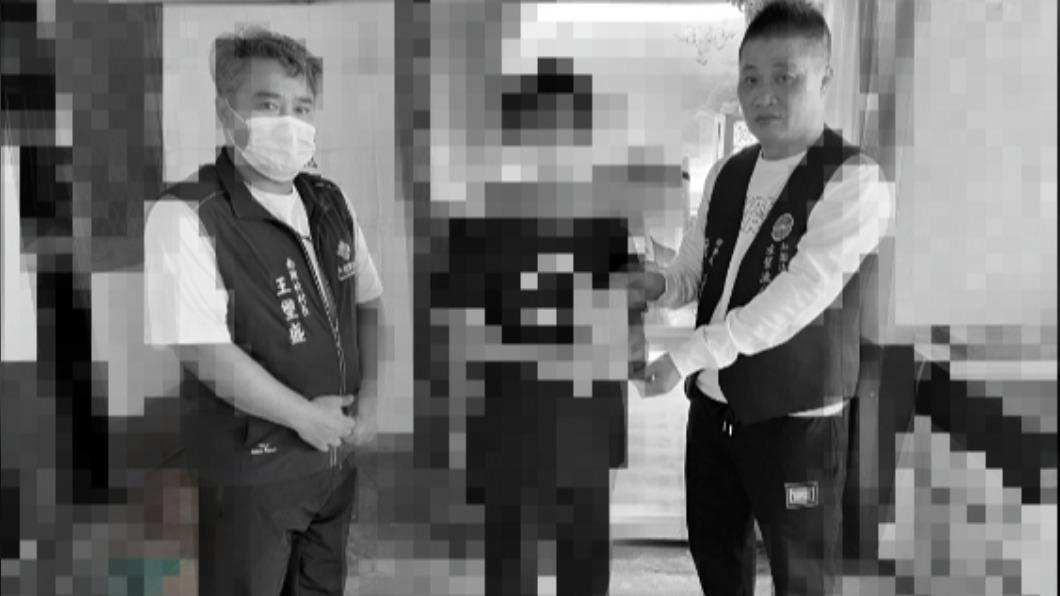 鼻酸!少年遭家暴仍四處籌錢養家 父過世無力安葬獲救助