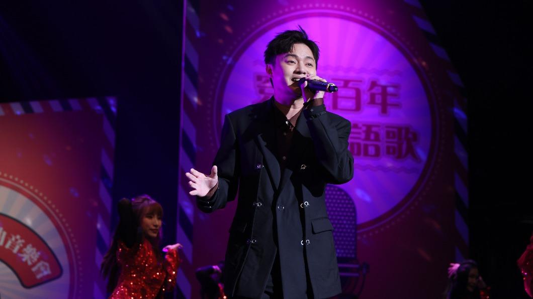 許富凱父喪後首開唱「傳承台語歌是使命」 身形消瘦粉絲超心疼