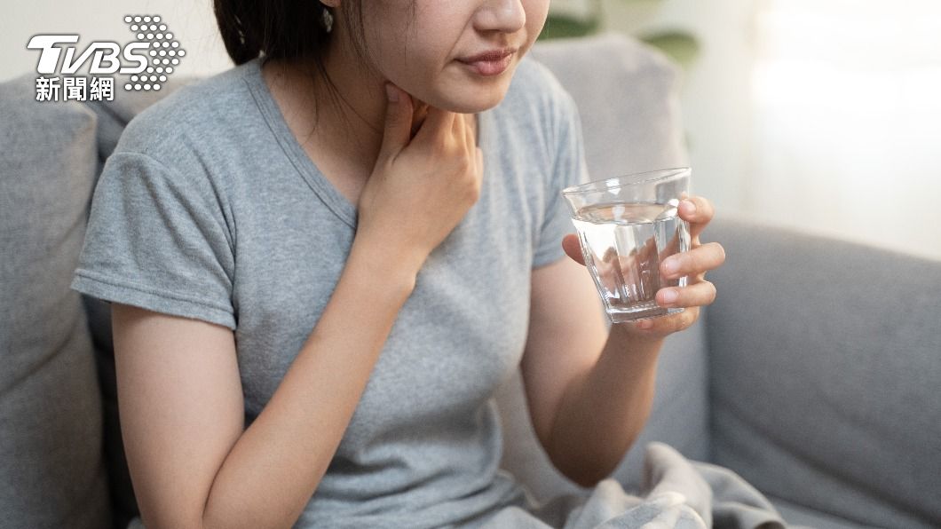 吞嚥困難是症狀之一。(示意圖/shutterstock達志影像)