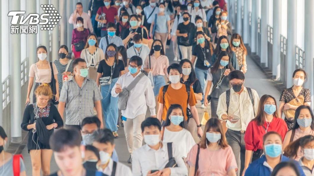 室內可免戴口罩規定20日正式上路。 (示意圖/shutterstock達志影像)