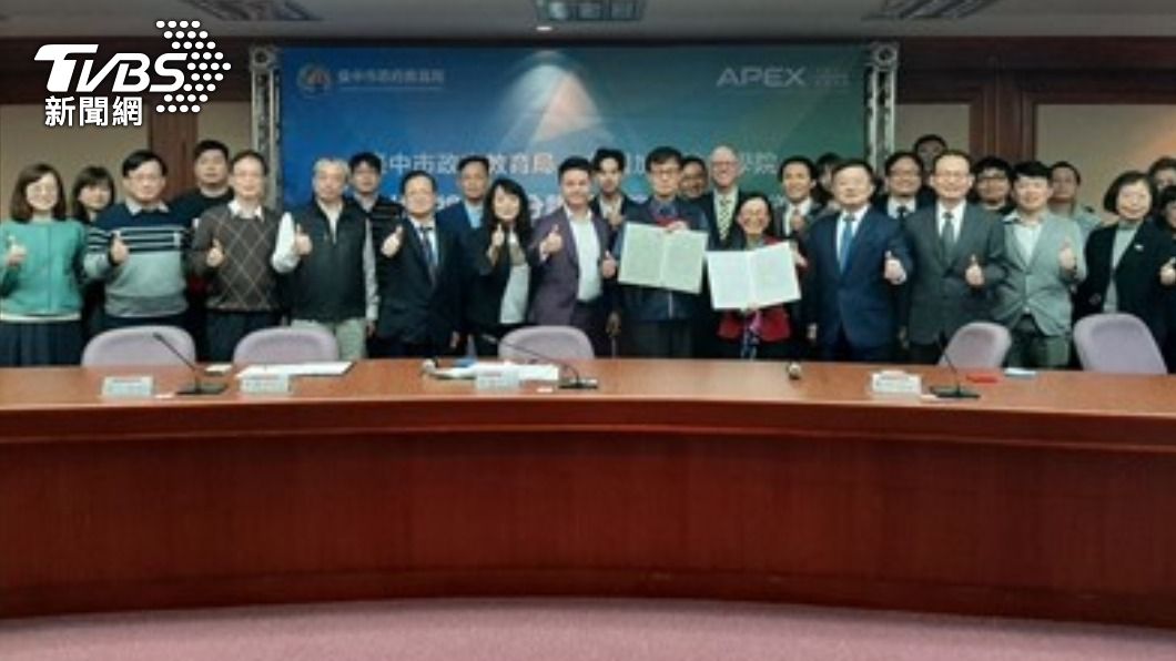開闢赴美升學捷徑! 中市教育局與美國峽谷大學簽定備忘錄