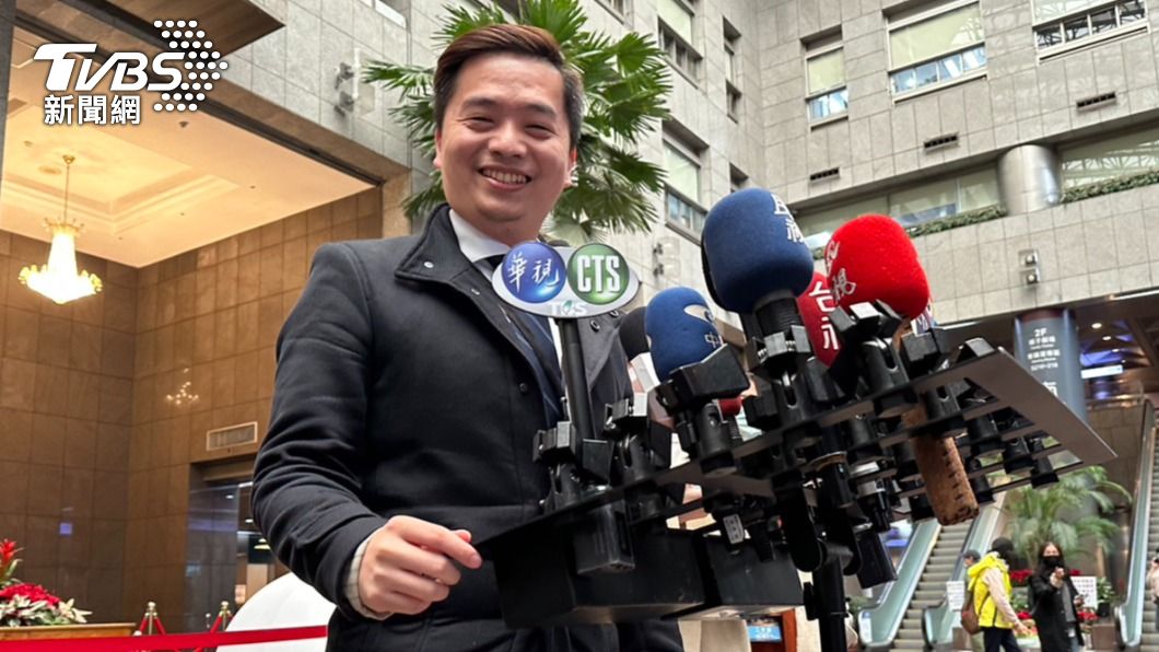 台北市政府發言人羅旺哲以「健康因素」向台北市長蔣萬安請辭。(圖/TVBS)