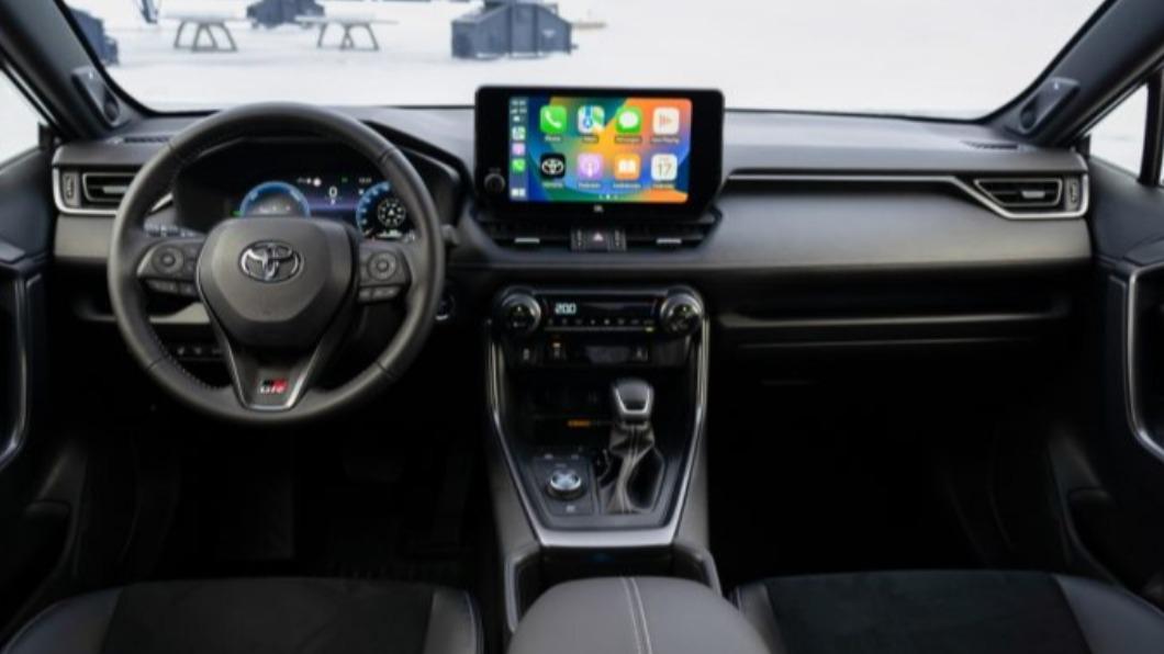 新車可能導入雙12.3吋螢幕。(圖/翻攝自Toyota)