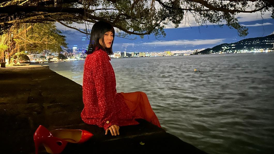 曹雅雯曾因專輯跟烏龍緋聞被逼到崩潰邊緣。(圖/好聞國際事業有限公司提供)