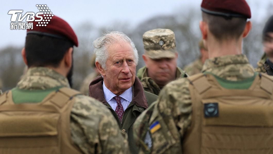 代烏克蘭訓練軍人抗俄 英王查爾斯三世親自視察