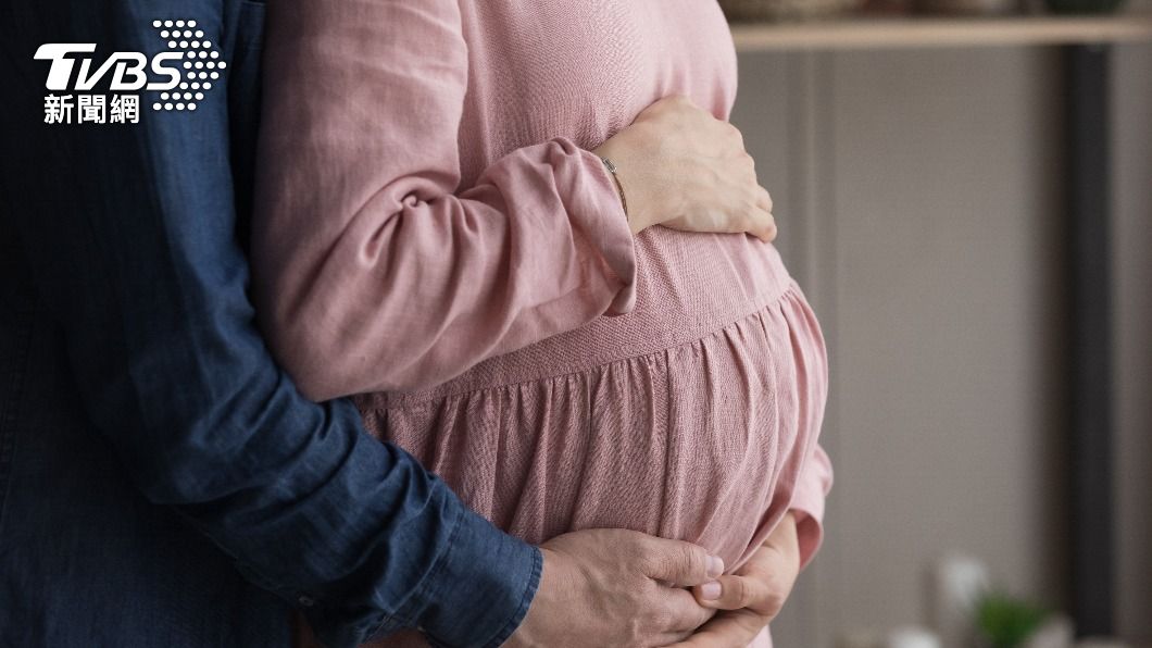 夫妻懷胎十月產下的男嬰竟是別人家的孩子。(示意圖/shutterstock達志影像)