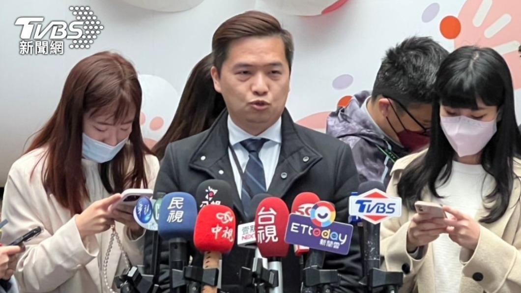 原台北市政府發言人羅旺哲(20)日已向蔣萬安請辭。(圖/TVBS)
